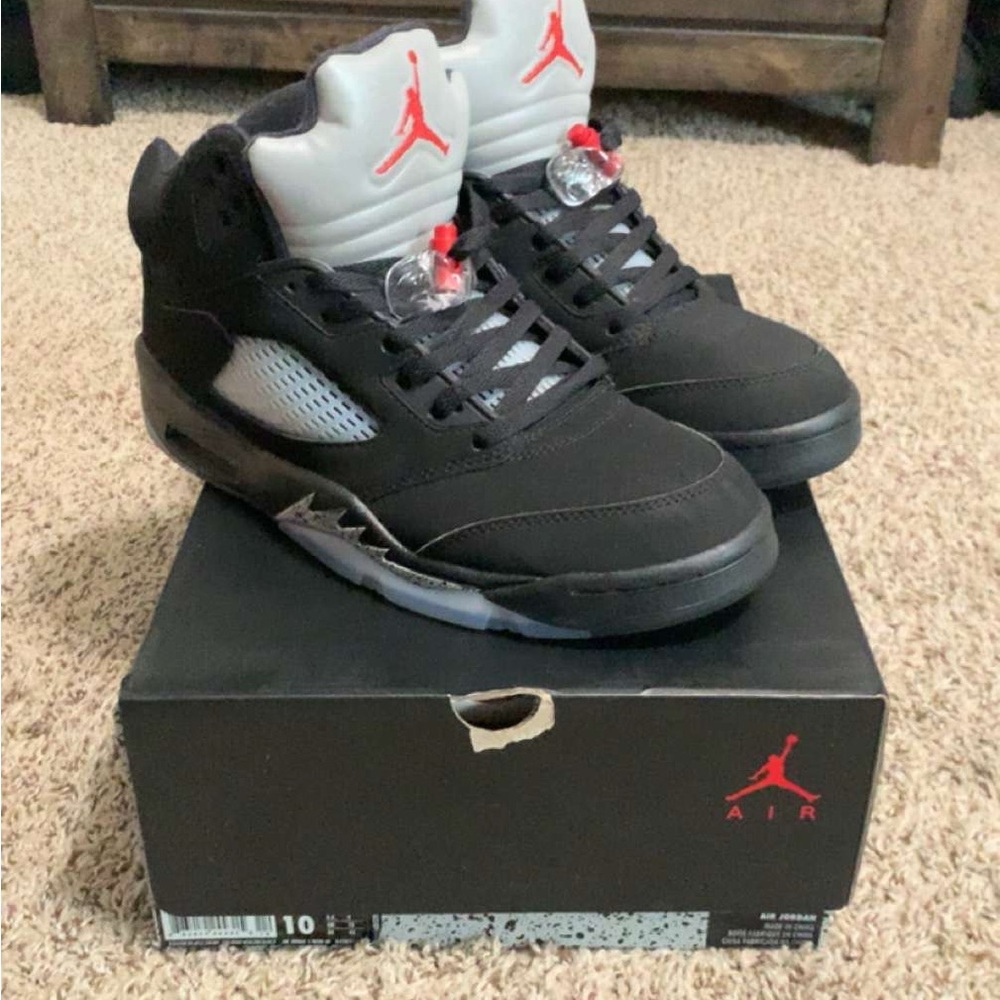 Jordan Retro 5 "Metallic Black"